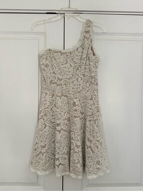 One-Shoulder Lace A-line Dress in Ivory